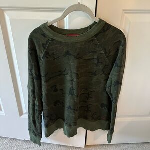 Women’s Green Camo Sweatshirt